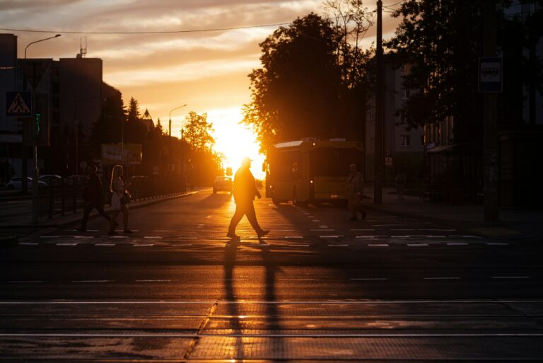 vitali-adutskevich-JEjtlzsXDg8-unsplash